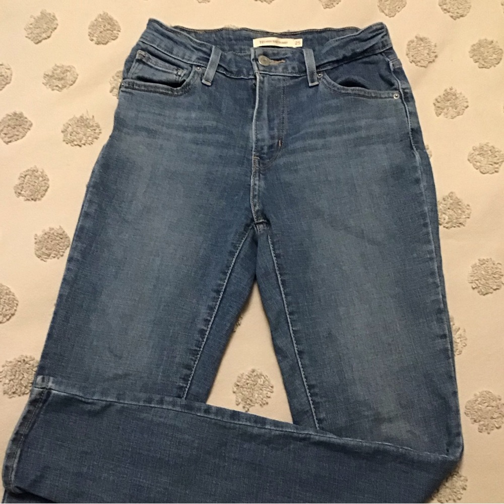 Levi’s 721 High Rise Skinny Jeans. Size 25